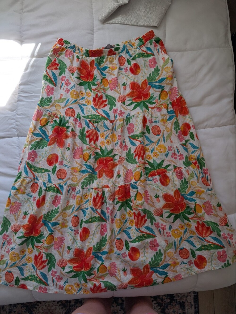 C&C California White Maxi Skirt with Fruit And Floral Print Size Large W Pockets
